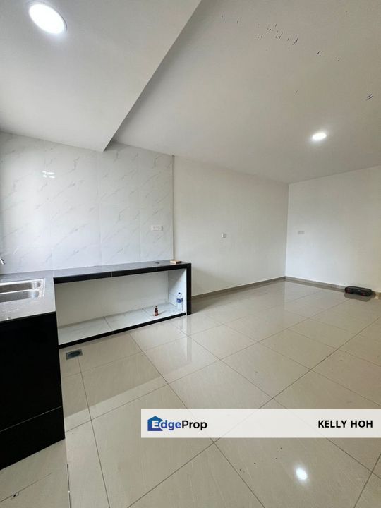 Taman Sri Putri Kulai Johor, Double Storey Terrence House, 4 Bedrooms 3 Bathrooms, Freehold, Non-Bumi Lot, Renovated Unit, For Sale , Johor, Kulai