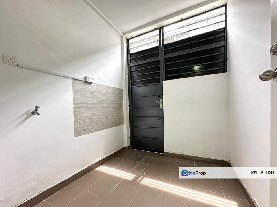 Mutiara Rini Homes @ Taman Mutiara Rini Skudai Johor, Double Storey Terrence House, 4 Bedrooms 4 Bathrooms, Partial Furnished, For Rent , Johor, Skudai