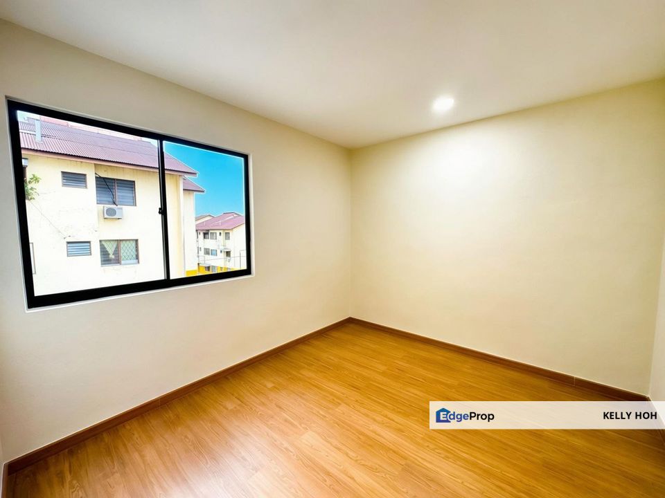 Bandar Selesa Jaya Skudai Johor, Low Cost Flat House, 2 Bedrooms 1 Bathroom, Fully Renovated, Freehold, International Lot, For Sale , Johor, Skudai