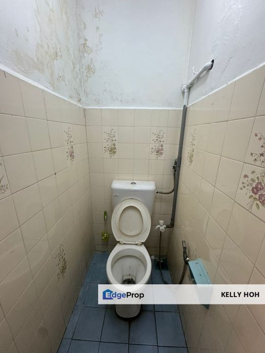 Taman Sri Saleng Kulai Johor, Single Storey Terrace House, 3 Bedrooms 2 Bathrooms, Partial Furnished, For Rent , Johor, Senai