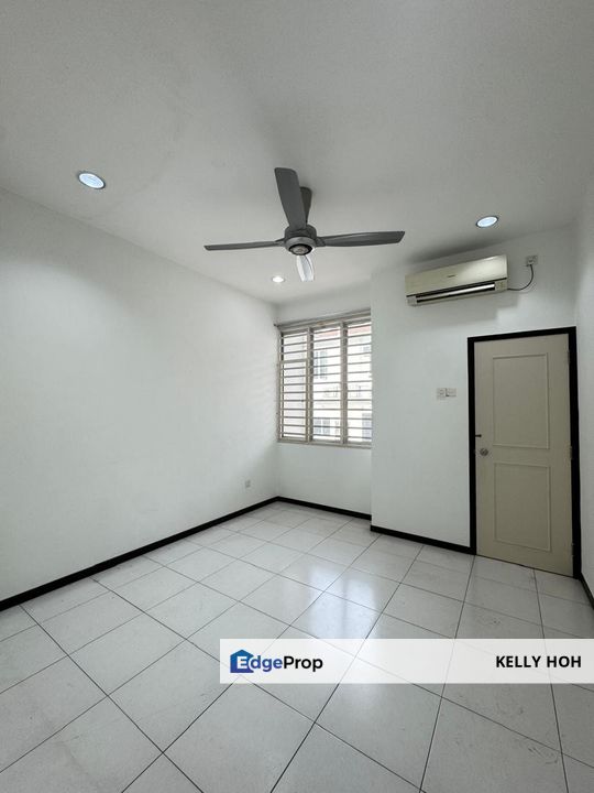 Taman Impian Emas Skudai Johor, Double Storey Terrence House, 4 Bedrooms 3 Bathrooms, Partial Furnished, For Rent , Johor, Skudai