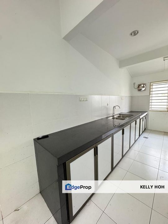 Taman Impian Emas Skudai Johor, Double Storey Terrence House, 4 Bedrooms 3 Bathrooms, Partial Furnished, For Rent , Johor, Skudai