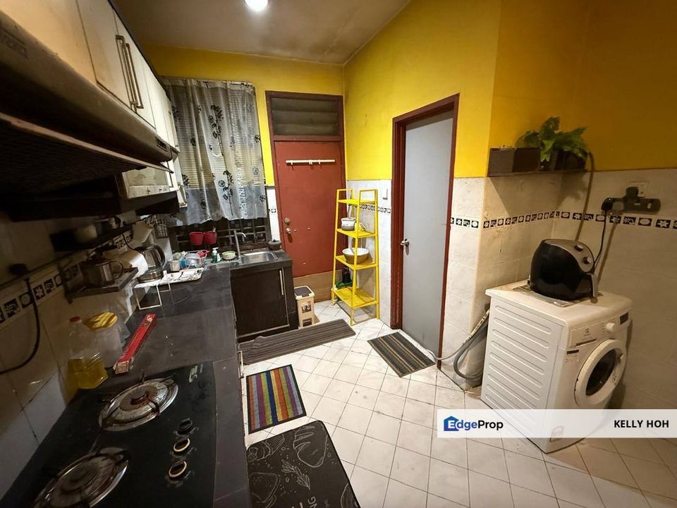 Jln Utama, Tmn Mutiara Rini, Skudai Johor, 2-Storey Terrace House, 4 Bedrooms 3 Bathrooms, Leasehold 999 yrs, Bumi Lot, Renovated Unit, For Sale , Johor, Skudai