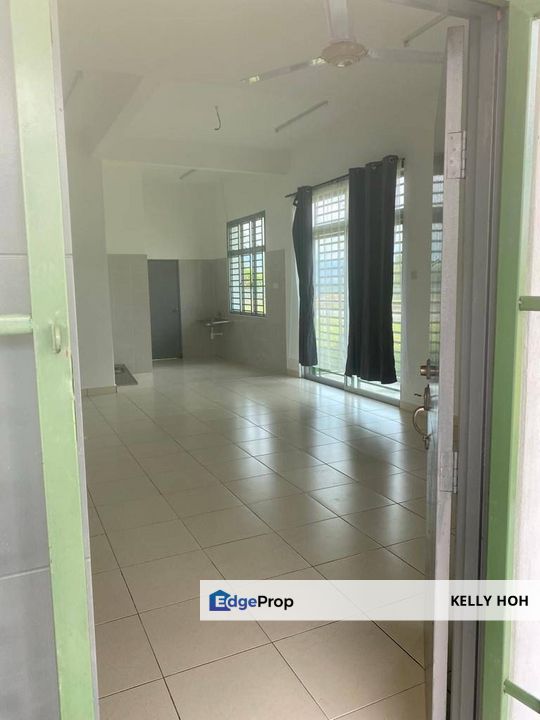 Eroca Hills @ Taman Scientex Kulai Johor, 2-Storey Semi-D House, 4 Bedrooms 3 Bathrooms, Partial Furnished, For Rent , Johor, Kulai