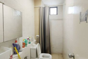 D'Summit Residences @ Kempas Utama