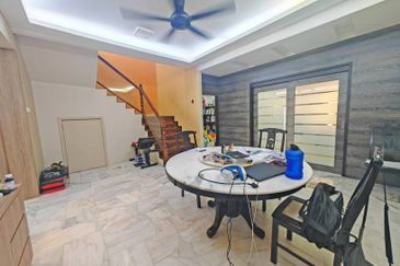 SL 2, Bandar Sungai Long