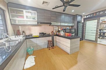 SL 2, Bandar Sungai Long