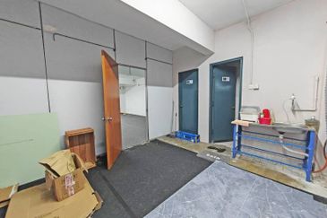 D Square @ Bandar Damai Perdana