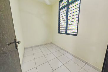 D'Premier @ Bandar Damai Perdana