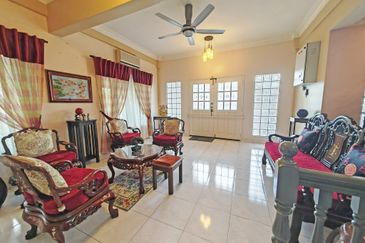 Jalan Suasana, Bandar Tun Hussein Onn