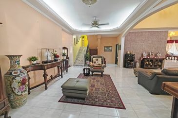 Jalan Suasana, Bandar Tun Hussein Onn