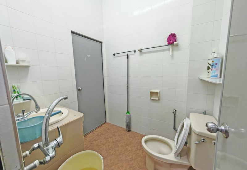 Jalan Suasana, Bandar Tun Hussein Onn