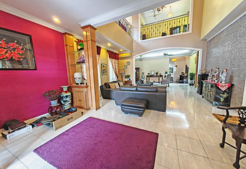 Jalan Suasana, Bandar Tun Hussein Onn