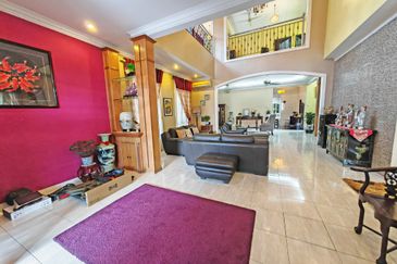 Jalan Suasana, Bandar Tun Hussein Onn