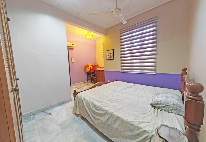 Jalan Suasana, Bandar Tun Hussein Onn