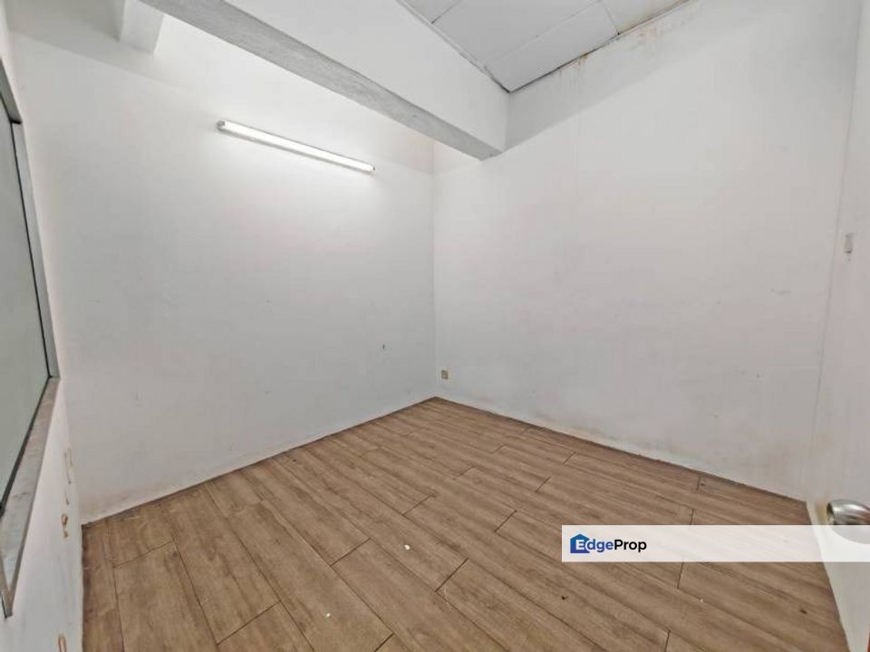 Taman Bukit Angsana 2nd Shop Office Fully Partition, Vinyl Floor, Very Suitable for Office, Daycare Centre, Selangor, Cheras South