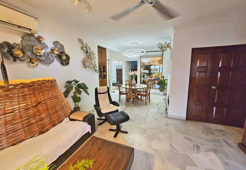 Walk up Baiduri Block C2 Apartmen 2nd Floor, Renovated, Good Condition