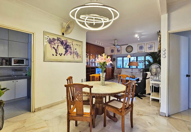 Walk up Baiduri Block C2 Apartmen 2nd Floor, Renovated, Good Condition