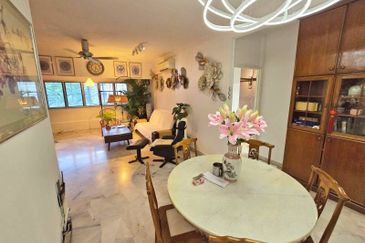 Walk up Baiduri Block C2 Apartmen 2nd Floor, Renovated, Good Condition