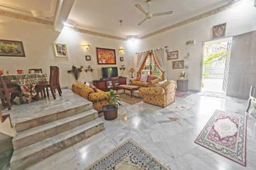 SL 11, Bandar Sungai Long