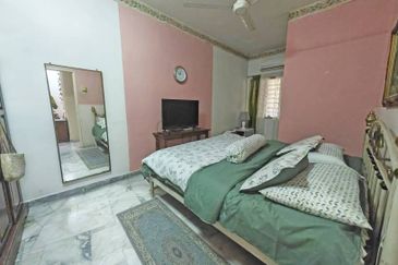 SL 11, Bandar Sungai Long