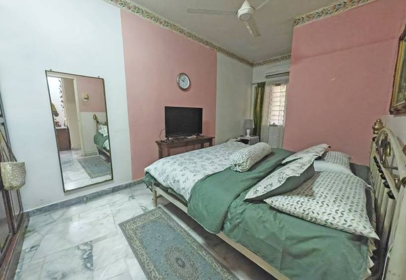 SL 11, Bandar Sungai Long