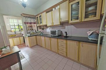 SL 11, Bandar Sungai Long