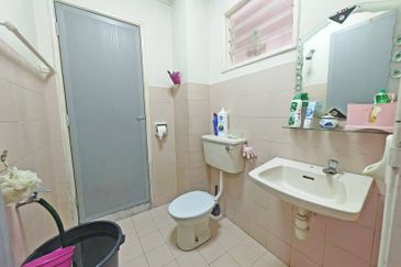 SL 11, Bandar Sungai Long