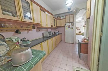 SL 11, Bandar Sungai Long