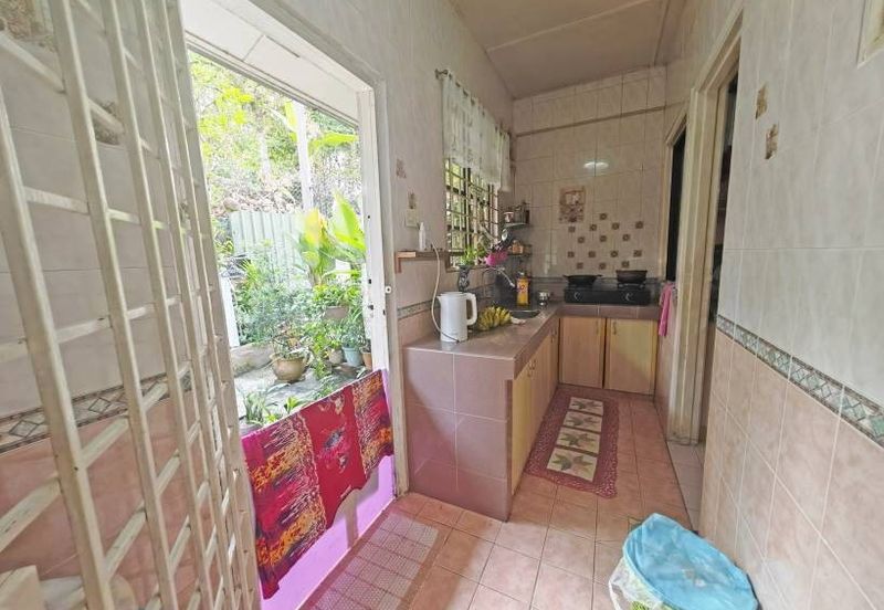 SL 11, Bandar Sungai Long