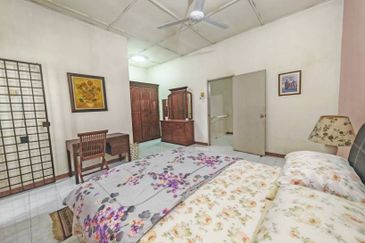 SL 11, Bandar Sungai Long