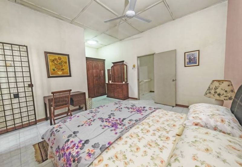 SL 11, Bandar Sungai Long