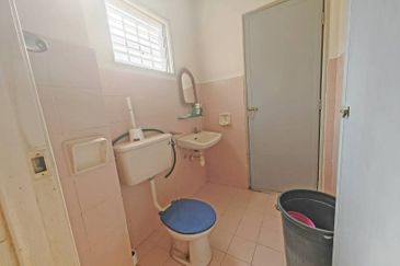 SL 11, Bandar Sungai Long