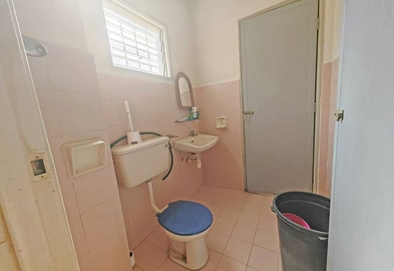 SL 11, Bandar Sungai Long