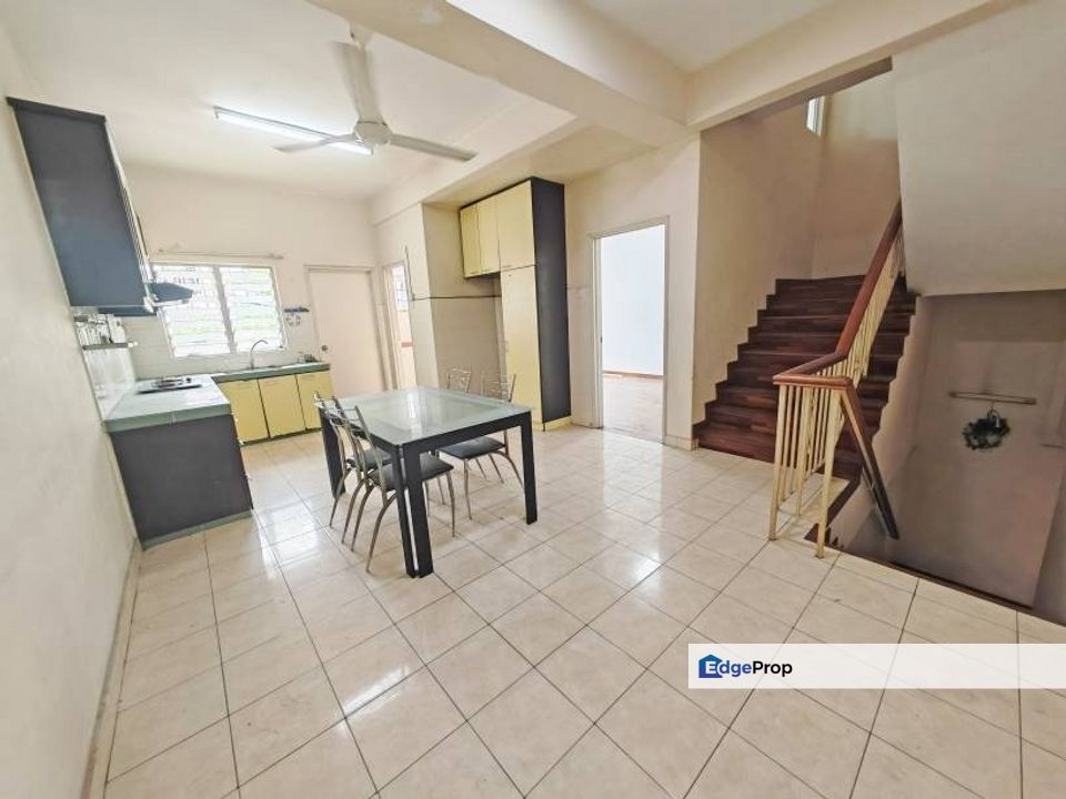 Renovated, Good Deal, Near Ammenities, Good Condition, Selangor, Seri Kembangan