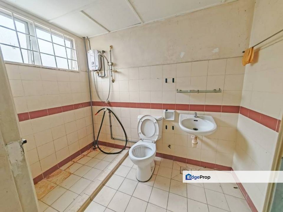 Renovated, Good Deal, Near Ammenities, Good Condition, Selangor, Seri Kembangan