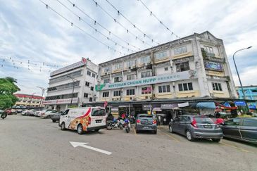 1st Floor Renovated with Partition Room, Ready Move in Condition