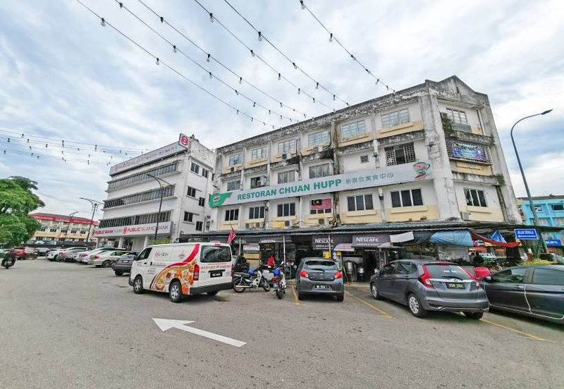 1st Floor Renovated with Partition Room, Ready Move in Condition