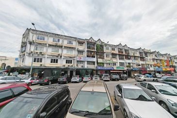 1st Floor Renovated with Partition Room, Ready Move in Condition