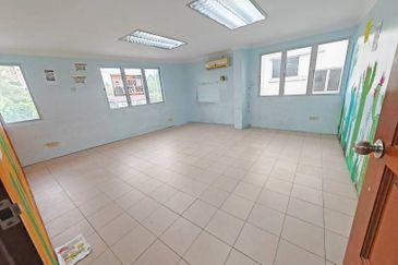 1st Floor Renovated with Partition Room, Ready Move in Condition