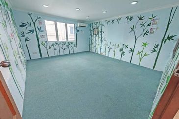 1st Floor Renovated with Partition Room, Ready Move in Condition