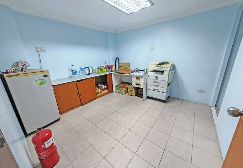 1st Floor Renovated with Partition Room, Ready Move in Condition