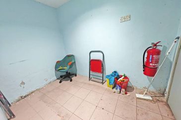 1st Floor Renovated with Partition Room, Ready Move in Condition