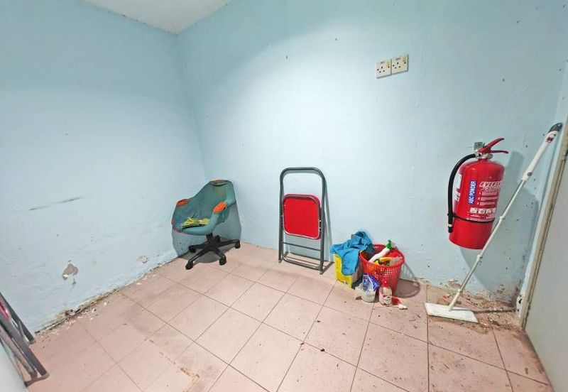 1st Floor Renovated with Partition Room, Ready Move in Condition