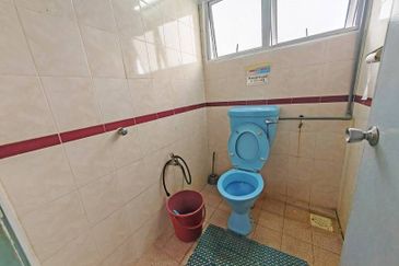 1st Floor Renovated with Partition Room, Ready Move in Condition