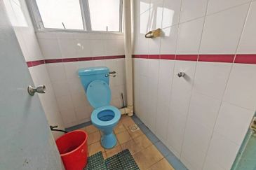 1st Floor Renovated with Partition Room, Ready Move in Condition