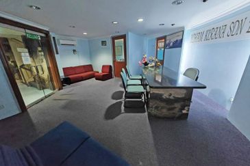 1st Floor Renovated with Partition Room, Ready Move in Condition