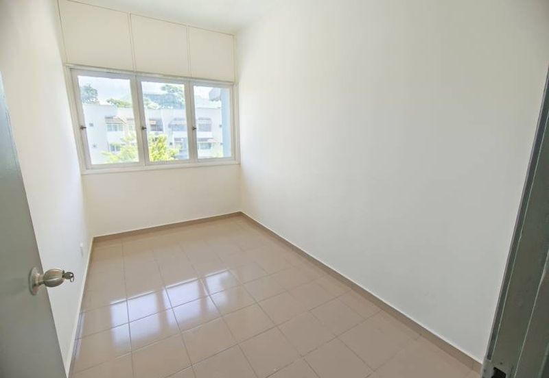 Walk up Desa Baiduri Block C Newly Paint, Good Location