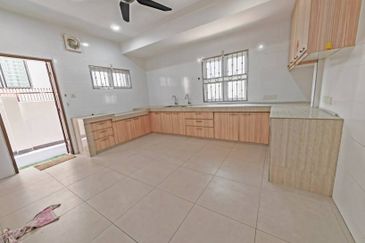 Bandar Tun Hussein Onn