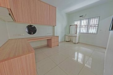 Bandar Tun Hussein Onn